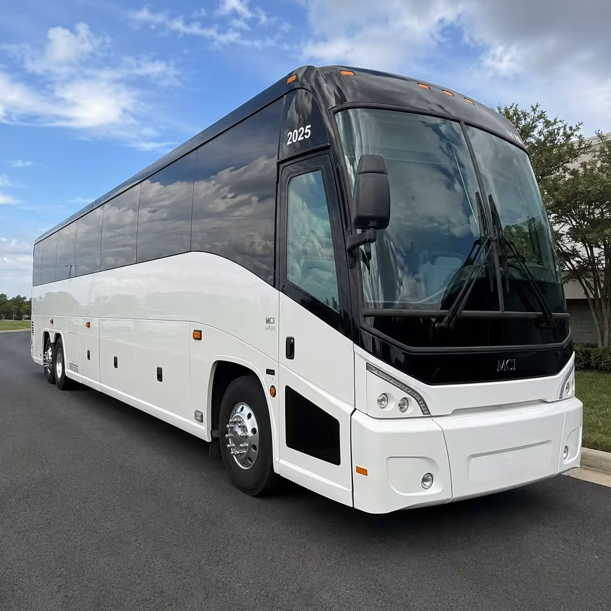 corporate event bus rentals for conferences offsites and team events in everett