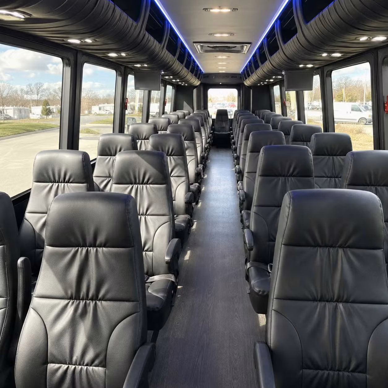 everett 18 passenger minibus rental
