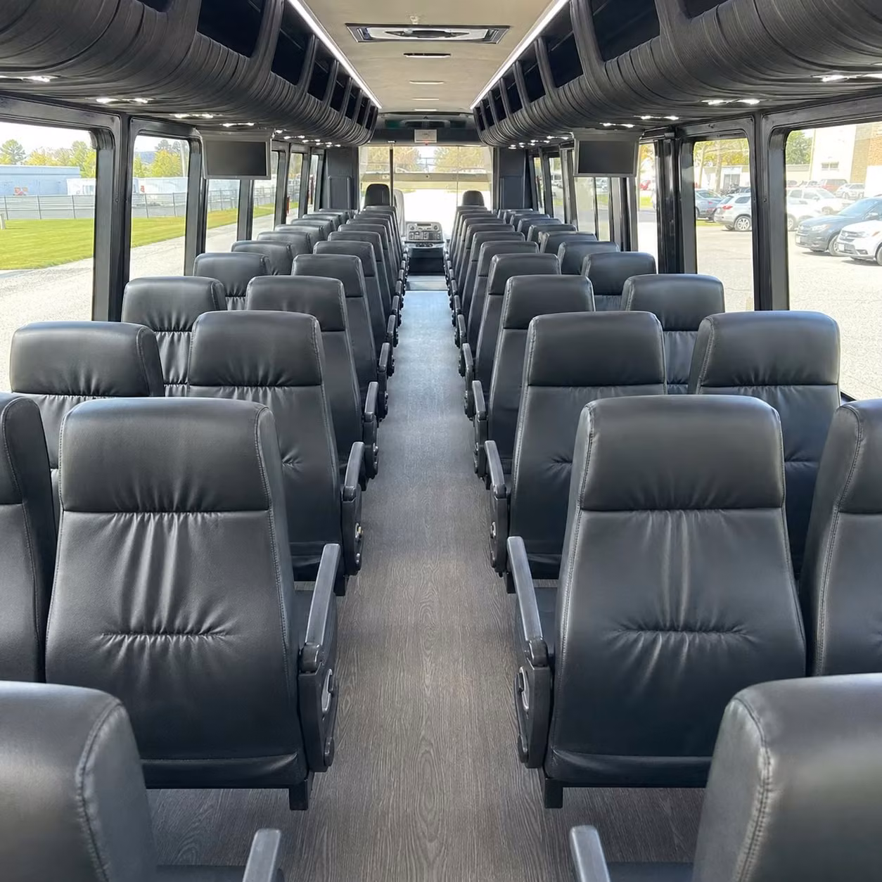 everett 25 passenger minibus rental