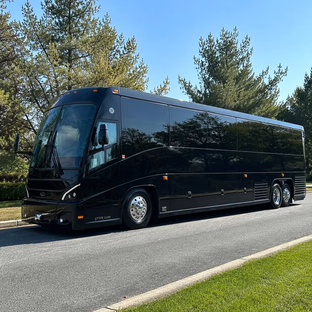 everett charter bus rental exterior