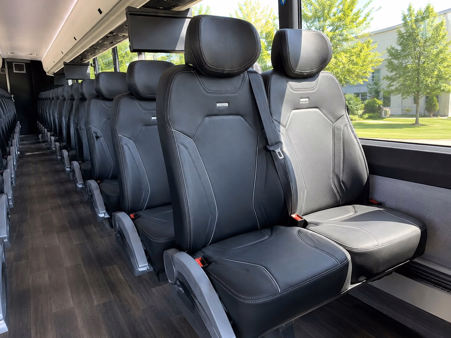 how the bus type you choose changes charter bus prices in everett washington