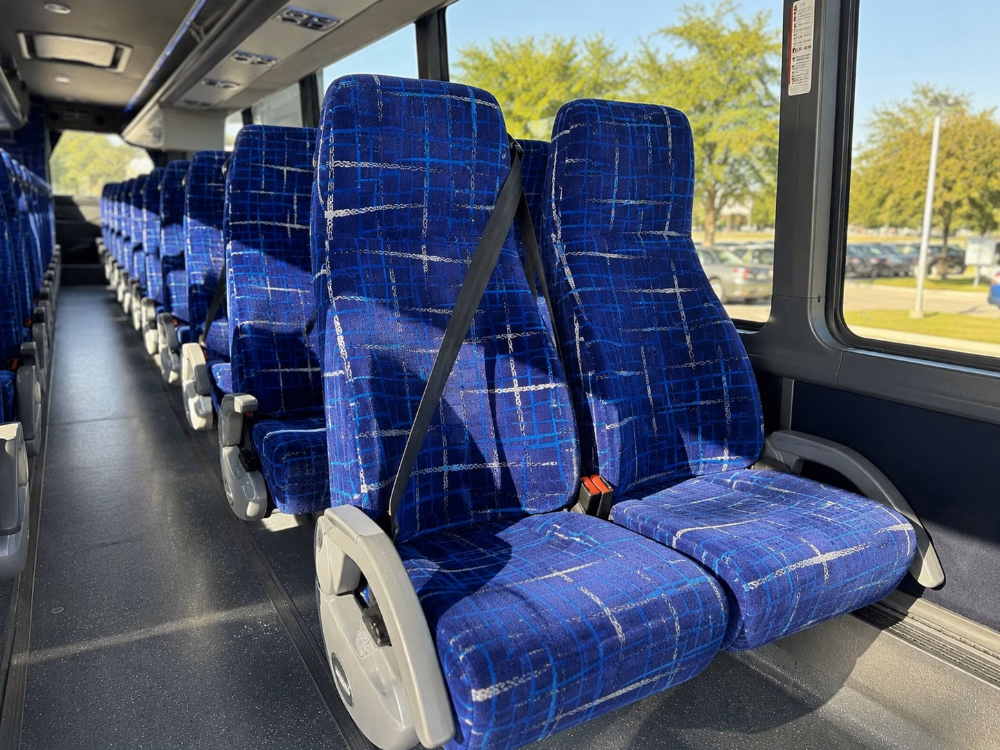 keep every wedding guest on schedule with a dedicated everett wedding shuttle service